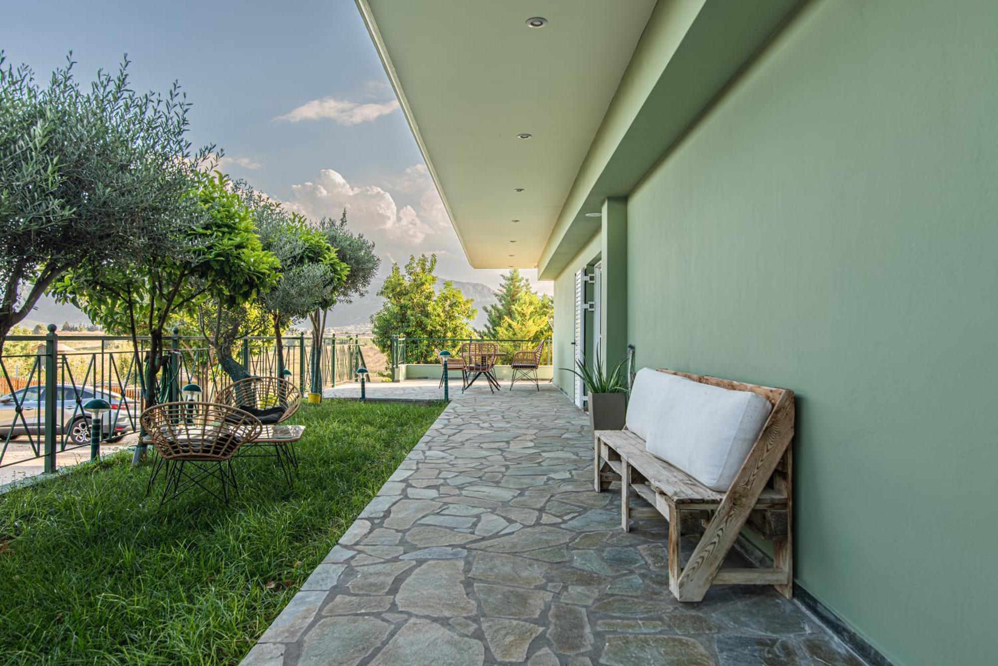 Chamomile Apartment Oinofyta Exterior photo